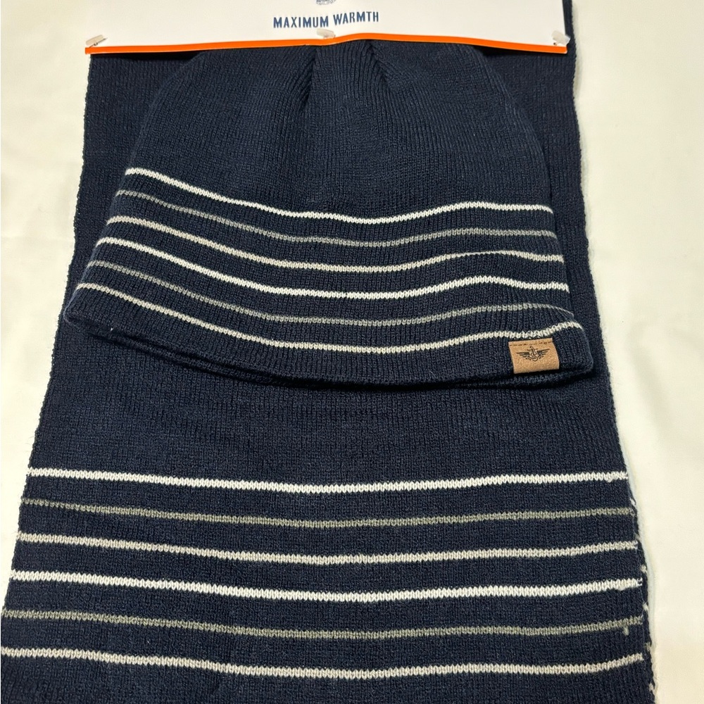 Mens scrub and hat set | Brand Dockers | Size O/S | Color Navy